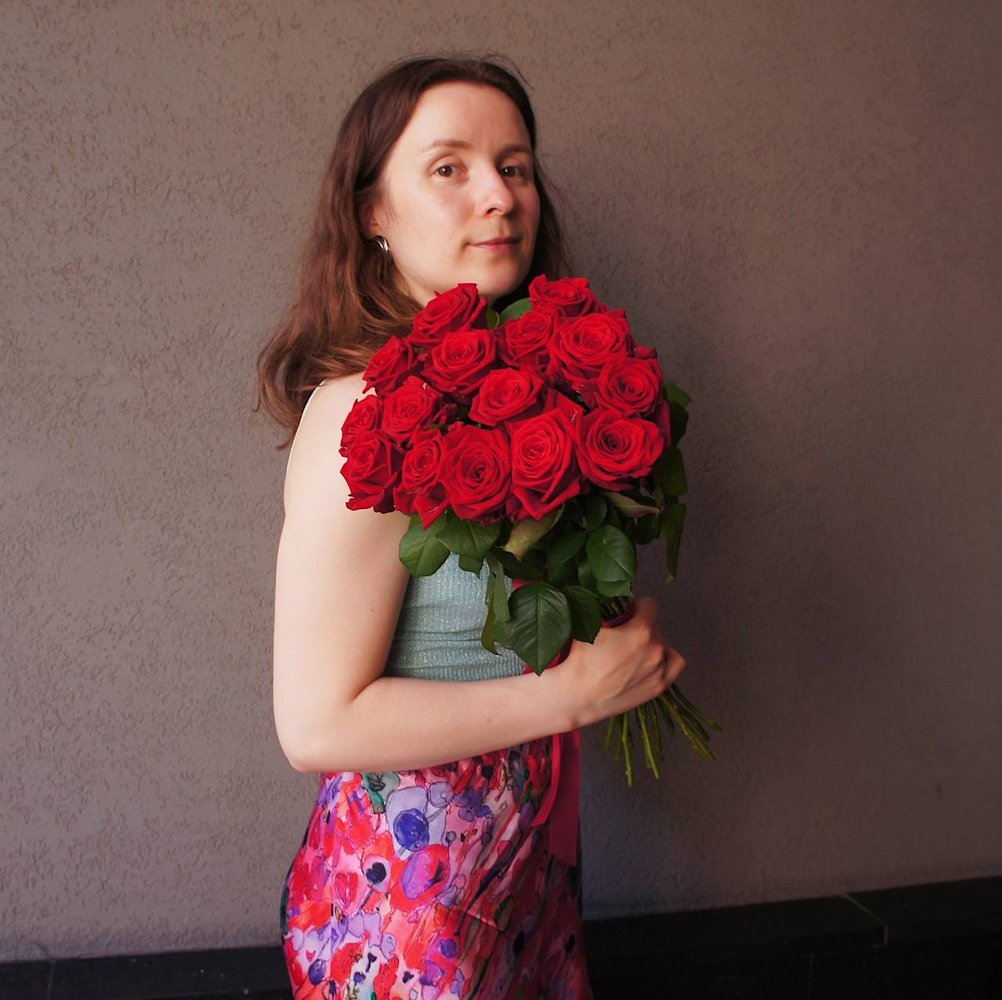 Розы дешево, 15 шт. Цвет: красный. Доставка в Санкт-Петербурге круглосуточно