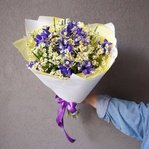 Ирисы и ромашки недорого: летний полевой букет. Доставка в Санкт-Петербурге круглосуточно - Фотография 10