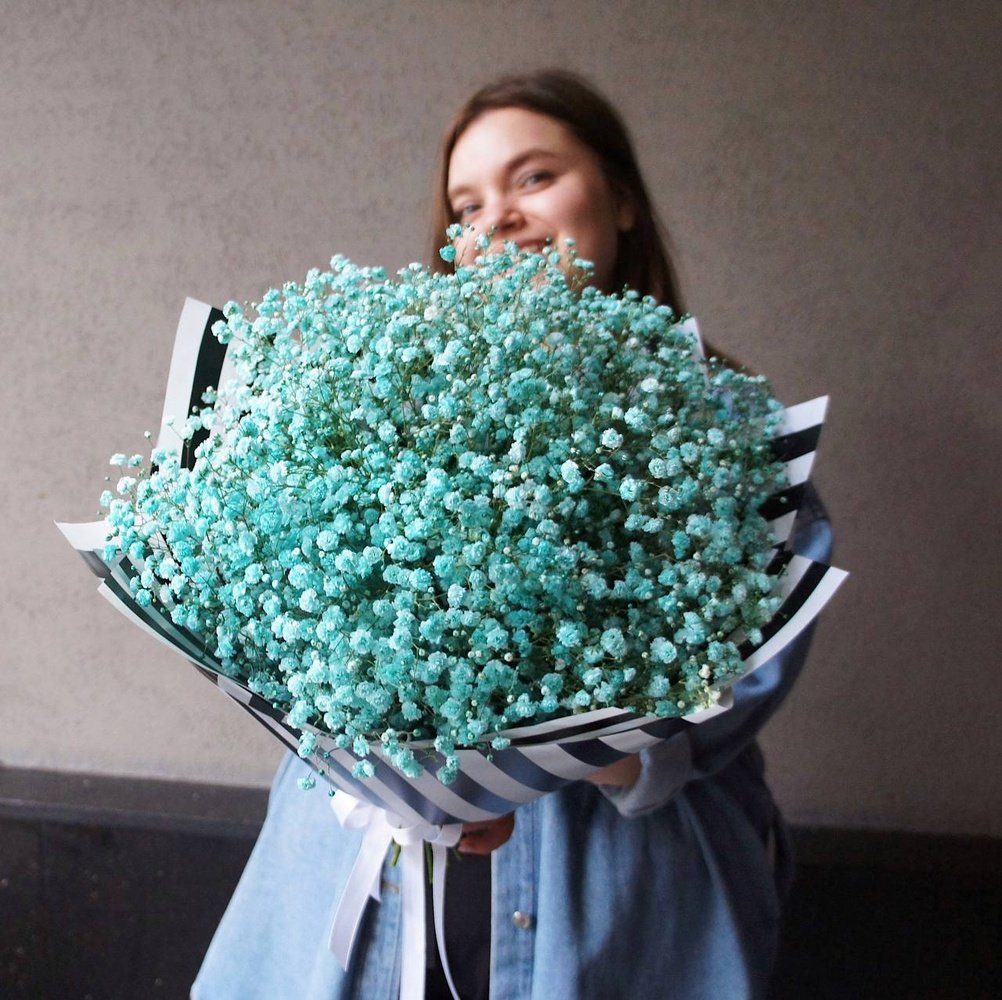 Бирюзовая гипсофила: воздушный букет недорого