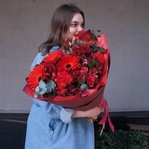 Багровый пик: красные герберы, плоды гиперикума и другие цветы в Санкт-Петербурге - Фотография 13