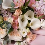 Ванильное небо: белоснежные каллы, пионовидная роза и ароматная маттиола в Санкт-Петербурге - Фотография 2 Ванильное небо: белоснежные каллы, пионовидная роза и ароматная маттиола в Санкт-Петербурге - Фотография 2