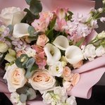 Ванильное небо: белоснежные каллы, пионовидная роза и ароматная маттиола в Санкт-Петербурге - Фотография 15 Ванильное небо: белоснежные каллы, пионовидная роза и ароматная маттиола в Санкт-Петербурге - Фотография 15