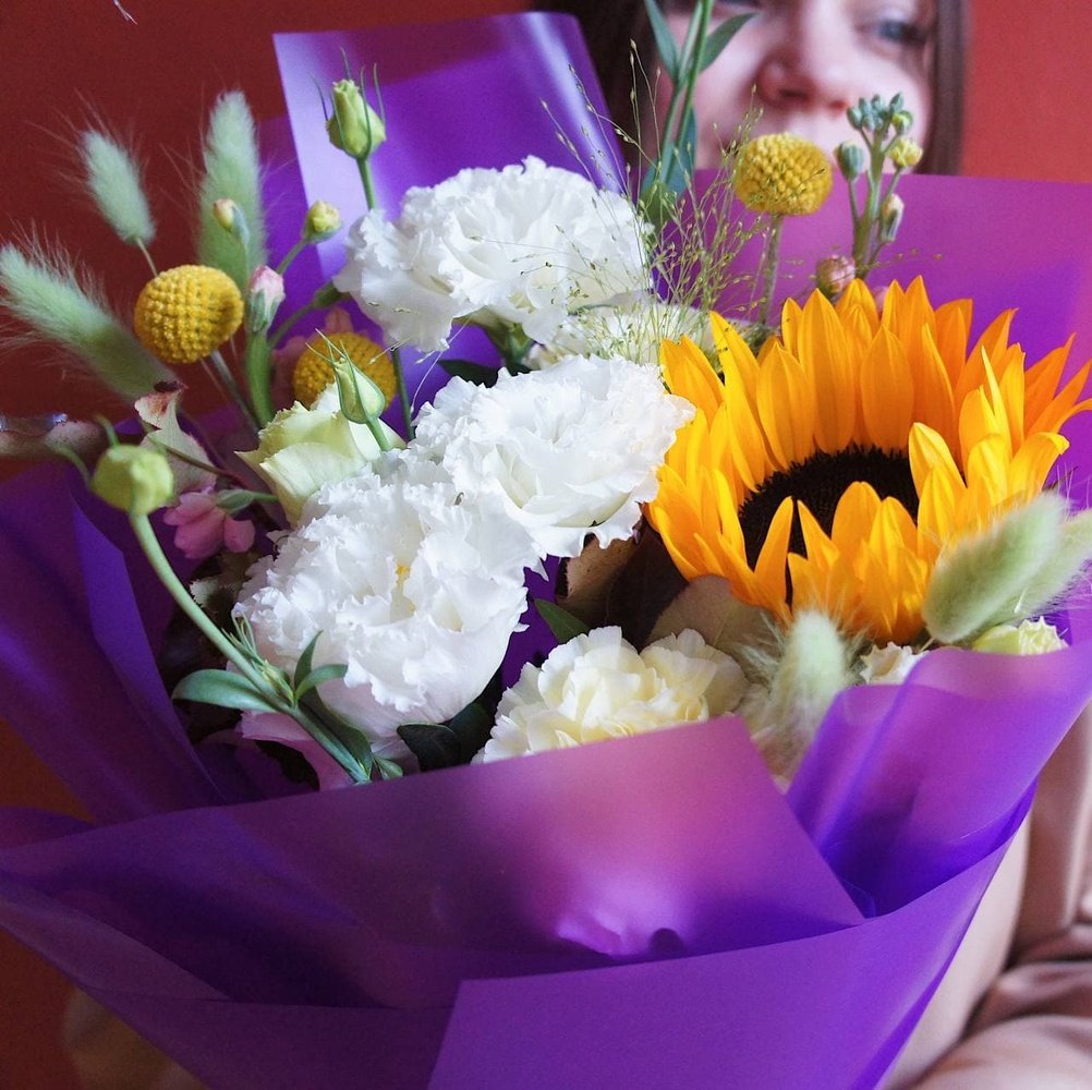 Вино из одуванчиков: подсолнух, кружевная эустома и другие цветы в Санкт-Петербурге