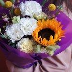 Вино из одуванчиков: подсолнух, кружевная эустома и другие цветы в Санкт-Петербурге - Фотография 5