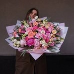 Самый лучший букет: пионы, пионовидные розы и другие цветы в Санкт-Петербурге - Фотография 1