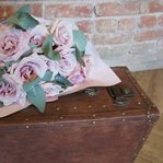 Фактурная роза Фейт и ароматный эвкалипт в Санкт-Петербурге - Фотография 10