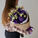 Синяя эустома: букет из 5 цветков в крафте. Доставка в Санкт-Петербурге круглосуточно - Фотография 7