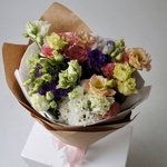 Разноцветная эустома: букет из 7 цветков в крафте. Доставка цветов в Санкт-Петербурге круглосуточно - Фотография 4 Разноцветная эустома: букет из 7 цветков в крафте. Доставка цветов в Санкт-Петербурге круглосуточно - Фотография 4