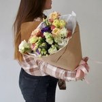 Разноцветная эустома: букет из 7 цветков в крафте. Доставка цветов в Санкт-Петербурге круглосуточно - Фотография 7 Разноцветная эустома: букет из 7 цветков в крафте. Доставка цветов в Санкт-Петербурге круглосуточно - Фотография 7