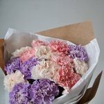 Гвоздика микс в крафте: 15 цветков недорого в Санкт-Петербурге - Фотография 3