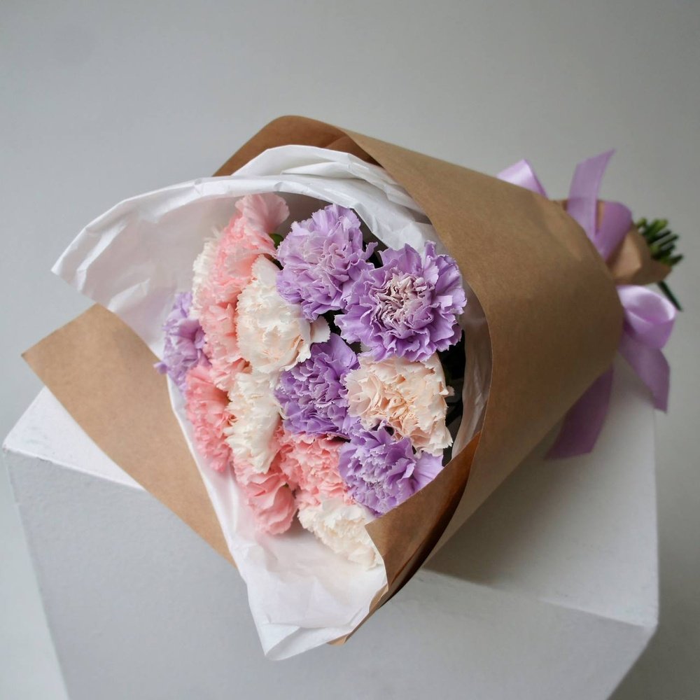 Гвоздика микс в крафте: 15 цветков недорого