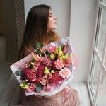 Анна Каренина: целозия, астильба и кружевная эустома (лизиантус) в Санкт-Петербурге. Доставка цветов круглосуточно - Фотография 7