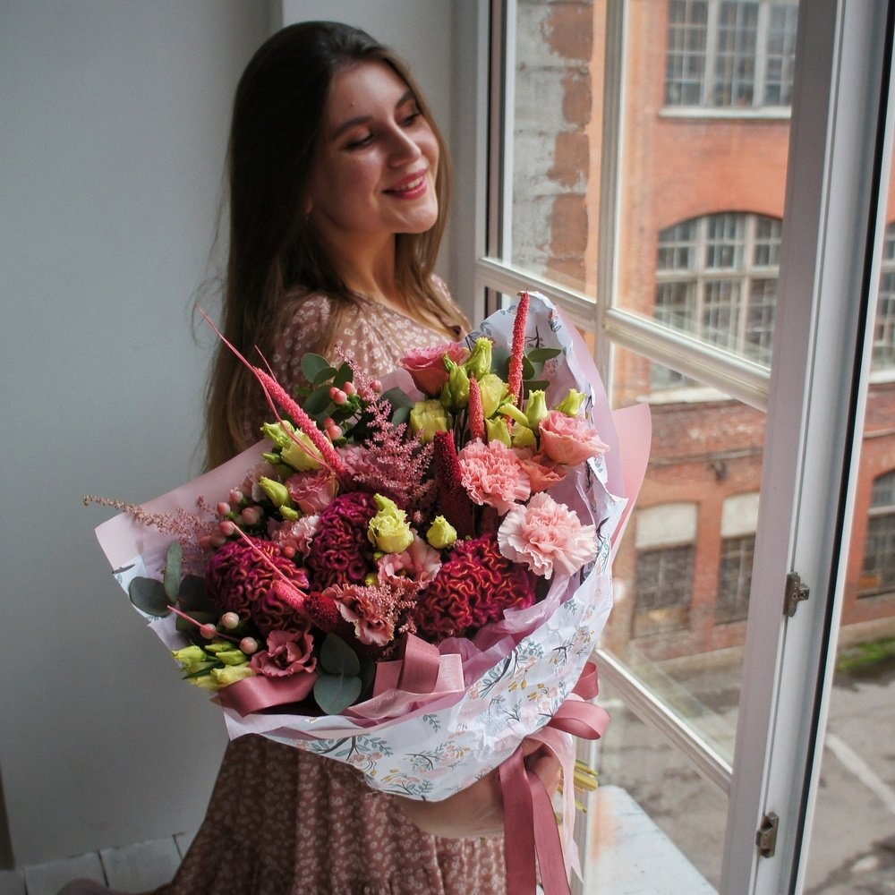 Анна Каренина: целозия, астильба и кружевная эустома