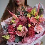 Анна Каренина: целозия, астильба и кружевная эустома (лизиантус) в Санкт-Петербурге. Доставка цветов круглосуточно - Фотография 11