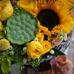 Взволнованная Маргарита: интерьерная композиция в оттенках жёлтого. Доставка цветов в Санкт-Петербурге круглосуточно - Фотография 7 Взволнованная Маргарита: интерьерная композиция в оттенках жёлтого. Доставка цветов в Санкт-Петербурге круглосуточно - Фотография 7