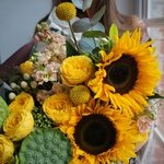 Взволнованная Маргарита: интерьерная композиция в оттенках жёлтого. Доставка цветов в Санкт-Петербурге круглосуточно - Фотография 9 Взволнованная Маргарита: интерьерная композиция в оттенках жёлтого. Доставка цветов в Санкт-Петербурге круглосуточно - Фотография 9