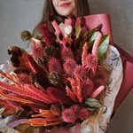 Гранатовый браслет: монохромный букет фактурных сухоцветов. Доставка сухоцветов в Санкт-Петербурге - Фотография 6