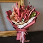 Гранатовый браслет: монохромный букет фактурных сухоцветов. Доставка сухоцветов в Санкт-Петербурге - Фотография 10