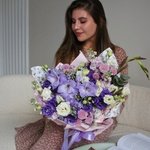 Римские Элегии: интерьерная композиция в лилово-розовых тонах. Доставка цветов для дома круглосуточно в Санкт-Петербурге - Фотография 2