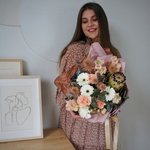 Эксцентричная Ася: южно-африканская протея, перья заморских птиц и кофейный эрингиум. Цветы в оригинальном букете с доставкой в Санкт-Петербурге. Ежедневно и круглосуточно - Фотография 6