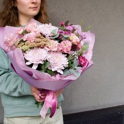 Букет «Сладкий пирожок: фактурная хризантема, пионовидная роза и другие цветы» Букет «Сладкий пирожок: фактурная хризантема, пионовидная роза и другие цветы»