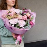 Сладкий пирожок: фактурная хризантема, пионовидная роза и другие цветы в Санкт-Петербурге - Фотография 1