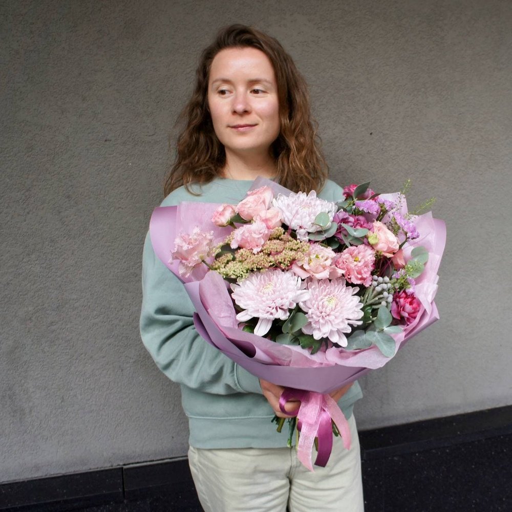 Сладкий пирожок: фактурная хризантема, пионовидная роза и другие цветы