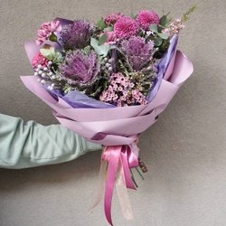 Букет «Анютины глазки: космическая брассика, хризантема и другие цветы» Букет «Анютины глазки: космическая брассика, хризантема и другие цветы»