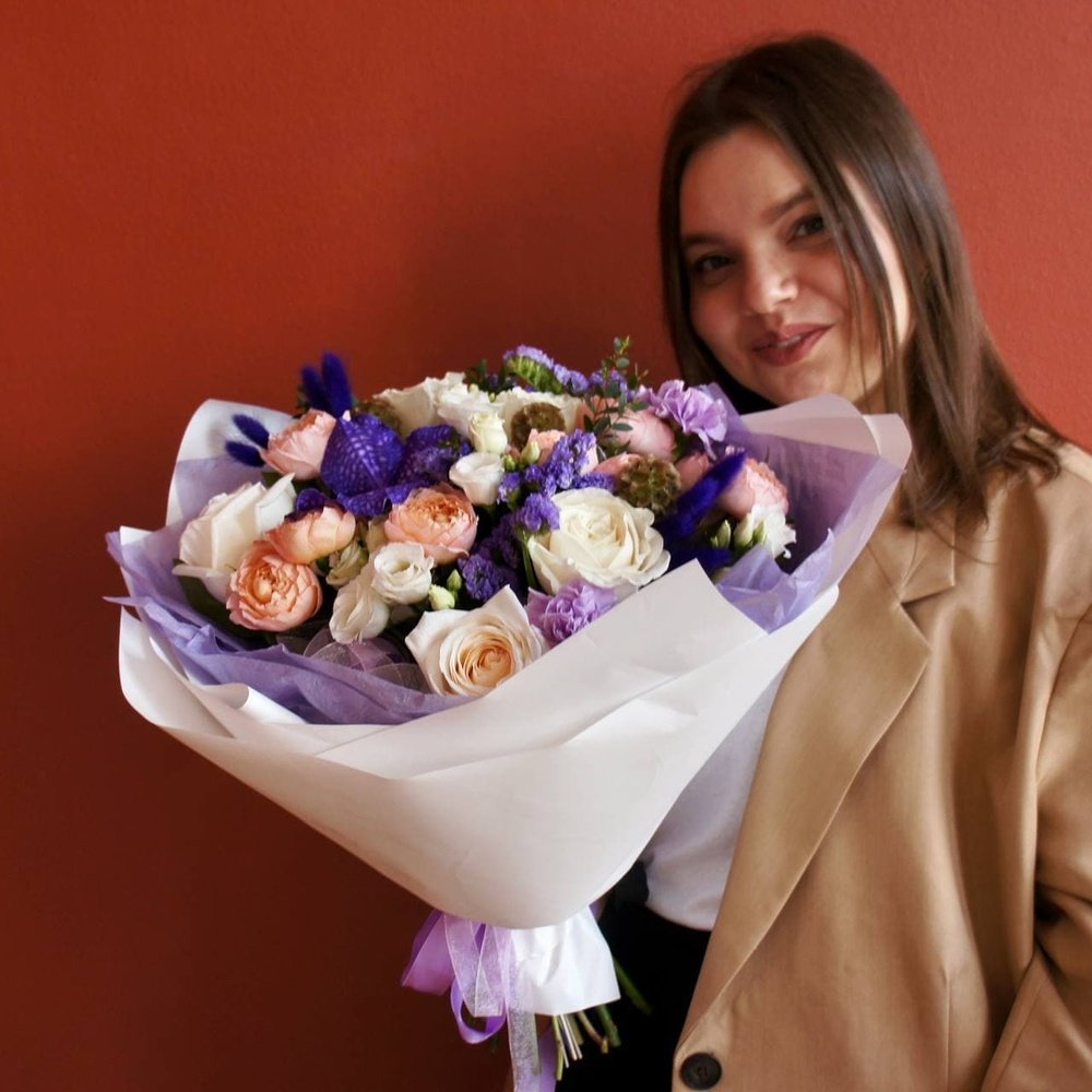 Доминикана: орхидея Ванда, пионовидные розы и экзотическая скабиоза