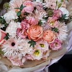 Песчаные замки: пионовидная роза, фактурная гвоздика и сортовая гербера в Санкт-Петербург - Фотография 15