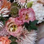 Песчаные замки: пионовидная роза, фактурная гвоздика и сортовая гербера в Санкт-Петербург - Фотография 2