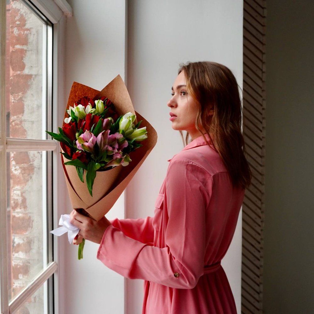 Альстромерия недорого: 5 цветков микс в букете