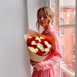 Розы дешево, 25 шт. Цвет: красный и белый. Доставка цветов в Санкт-Петербурге круглосуточно - Фотография 1