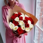Розы дешево, 25 шт. Цвет: красный и белый. Доставка цветов в Санкт-Петербурге круглосуточно - Фотография 6