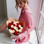 Розы дешево, 25 шт. Цвет: красный и белый. Доставка цветов в Санкт-Петербурге круглосуточно - Фотография 9