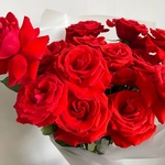 Май Харт: 15 алых роз сорта Нина  в Санкт-Петербурге - Фотография 2