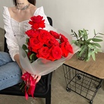 Май Харт: 15 алых роз сорта Нина  в Санкт-Петербурге - Фотография 13