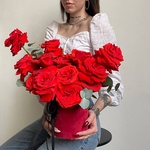 Любовная лихорадка: 21 алая роза в бархатной коробке в Санкт-Петербурге - Фотография 1