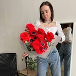 Снилось мне: алые розы и красные анемоны в Санкт-Петербурге - Фотография 4