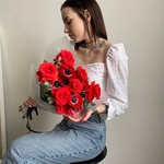 Снилось мне: алые розы и красные анемоны в Санкт-Петербурге - Фотография 11