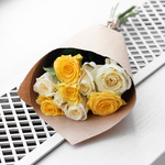 Розы дешево, 9 штук. Цвет: белый и жёлтый. Доставка круглосуточно в Санкт-Петербурге - Фотография 3