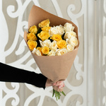 Розы дешево, 23 штук. Цвет: белый и жёлтый. Доставка круглосуточно в Санкт-Петербурге - Фотография 2