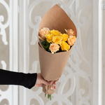 Розы дешево, 9 штук. Цвет: жёлтый и персиковый. Доставка круглосуточно в Санкт-Петербурге - Фотография 2