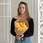 Розы дешево, 23 штук. Цвет: жёлтый и персиковый. Доставка круглосуточно в Санкт-Петербурге - Фотография 1