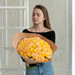 Букет «Розы жёлтые и персиковые недорого: 101 цветок» Букет «Розы жёлтые и персиковые недорого: 101 цветок»