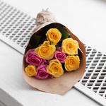 Розы дешево, 9 штук. Цвет:розовый и жёлтый. Доставка круглосуточно в Санкт-Петербурге - Фотография 3