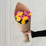 Розы дешево, 11 штук. Цвет:розовый и жёлтый. Доставка круглосуточно в Санкт-Петербурге - Фотография 2