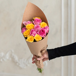 Розы дешево, 13 штук. Цвет:розовый и жёлтый. Доставка круглосуточно в Санкт-Петербурге - Фотография 2