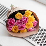 Розы дешево, 13 штук. Цвет:розовый и жёлтый. Доставка круглосуточно в Санкт-Петербурге - Фотография 3