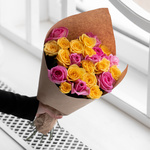 Розы дешево, 23 шт. Цвет:розовый и жёлтый. Доставка круглосуточно в Санкт-Петербурге - Фотография 3